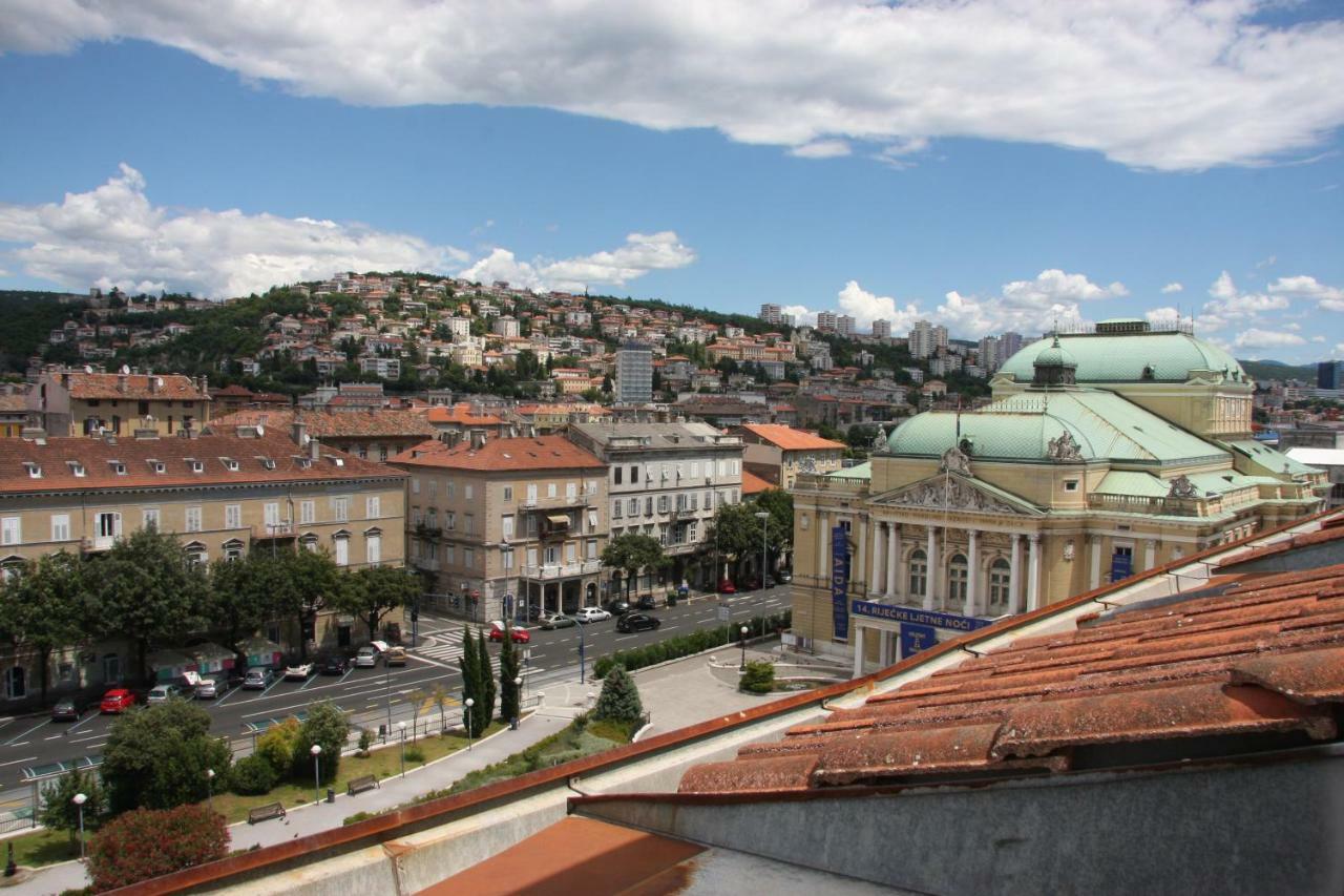 Apartment In City Center Rijeka Ngoại thất bức ảnh