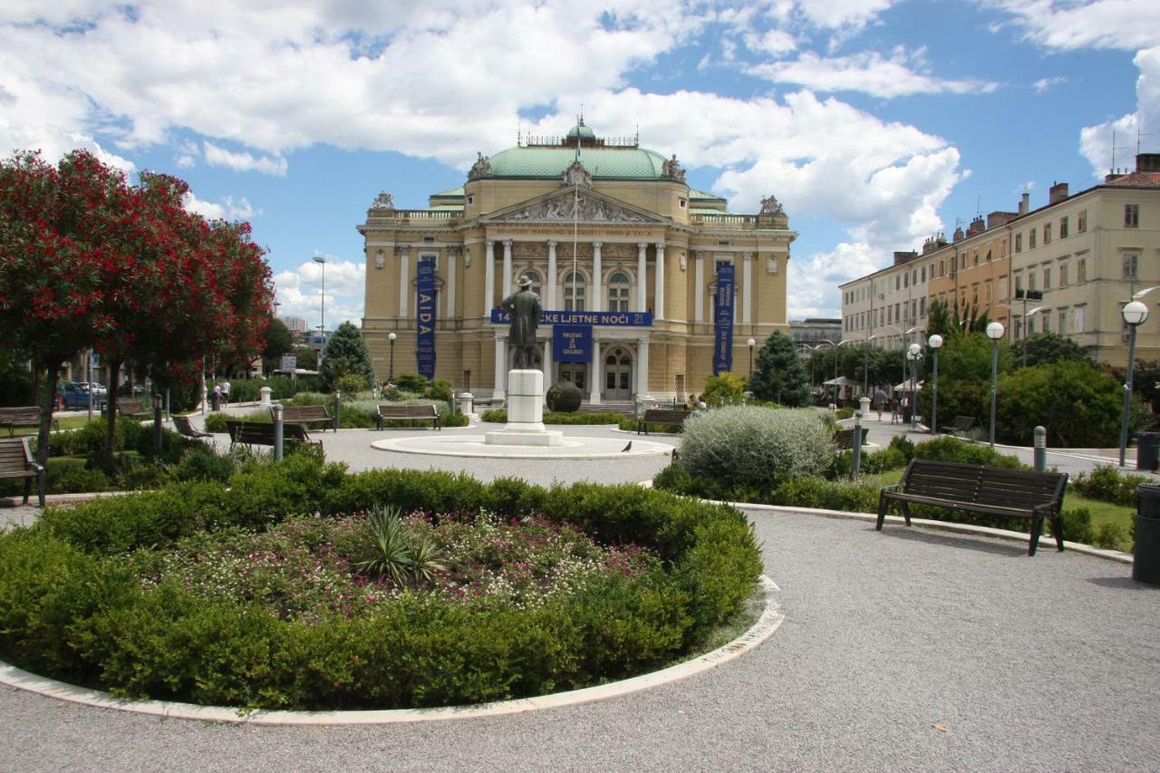 Apartment In City Center Rijeka Ngoại thất bức ảnh